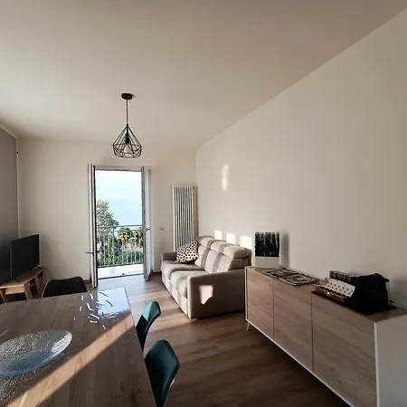 Casa Bianca, Vista Unica Sul Di Dervio