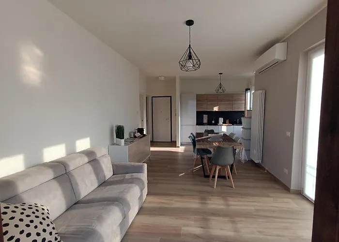 Casa Bianca, Vista Unica Sul Di Lägenhet Dervio