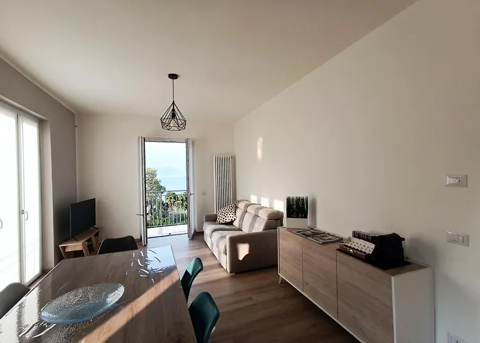 Casa Bianca, Vista Unica Sul Di Dervio